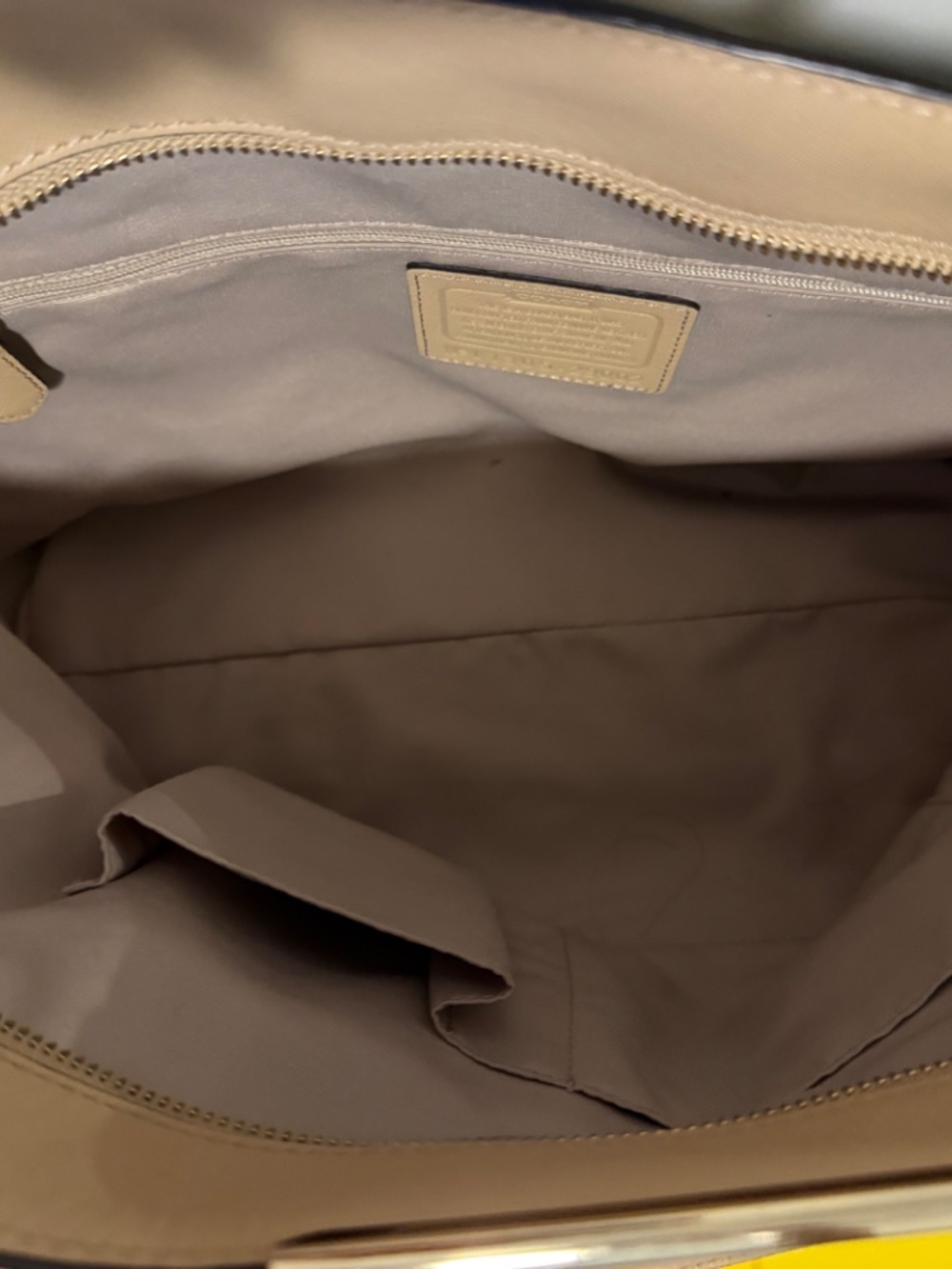 Coach purse - Picture 2 of 2